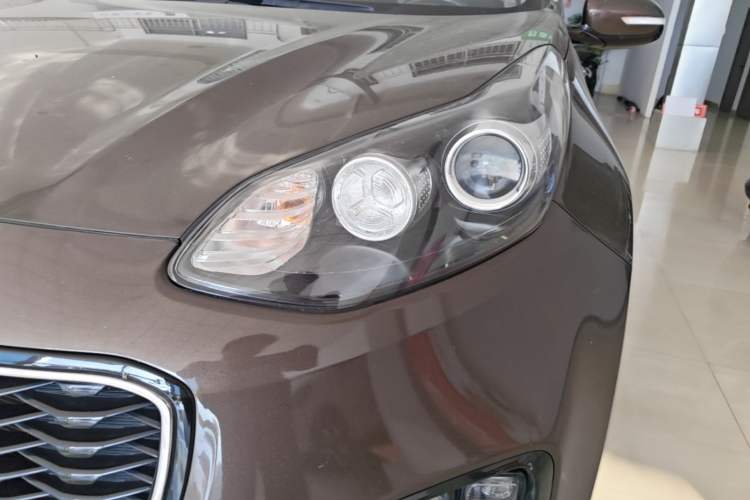 Used Kia KX5 2016 2.0L Automatic 2WD GLS Left Front Headlight