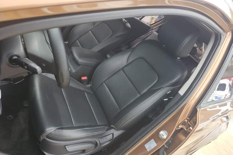 Used Kia KX5 2016 2.0L Automatic 2WD GLS Left Front Seat