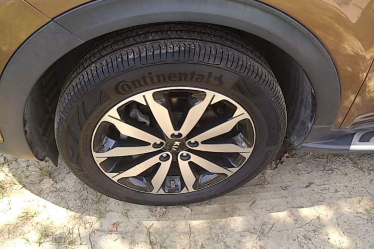 Used Kia KX5 2016 1.6T Automatic Two-Wheel Drive Premium Left Front Wheel Hub
