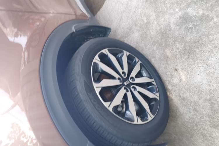 Used Kia KX5 2016 1.6T Automatic Two-Wheel Drive Premium Left Front Wheel Hub