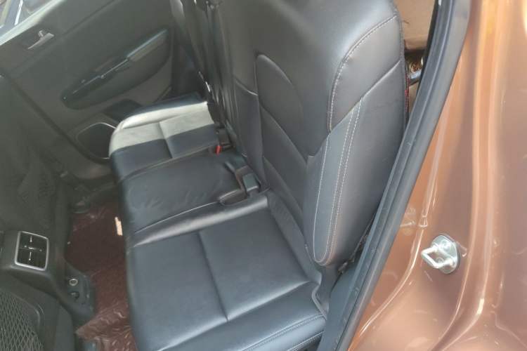 Used Kia KX5 2016 1.6T Automatic Two-Wheel Drive Premium Left Rear Seat