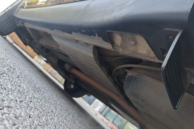 Used Kia KX5 2016 1.6T Automatic Two-Wheel Drive DLX Left Side Sill