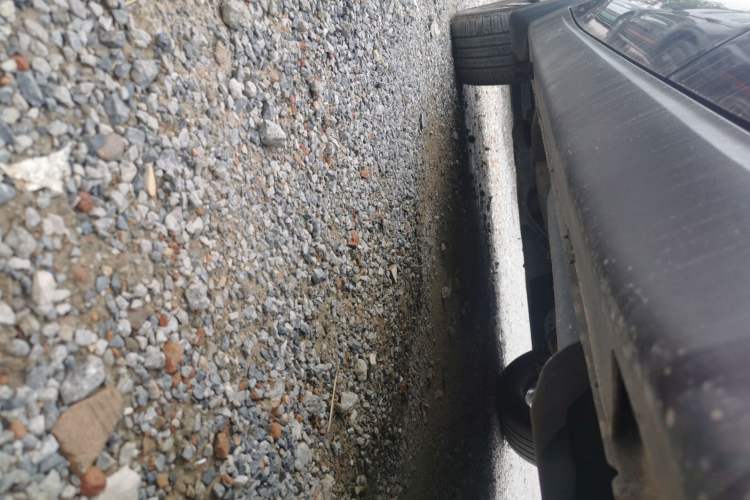 Used Kia KX5 2016 1.6T Automatic Two-Wheel Drive DLX Left Side Sill