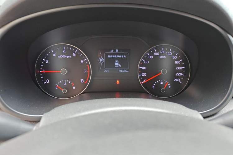 Used Kia KX5 2016 1.6T Automatic Two-Wheel Drive DLX Odometer Close Up