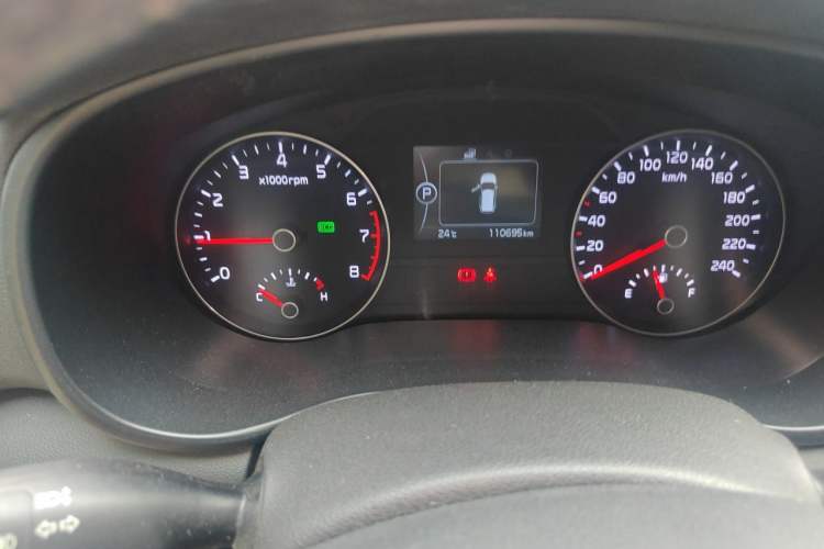 Used Kia KX5 2016 1.6T Automatic Two-Wheel Drive Premium Odometer Close Up