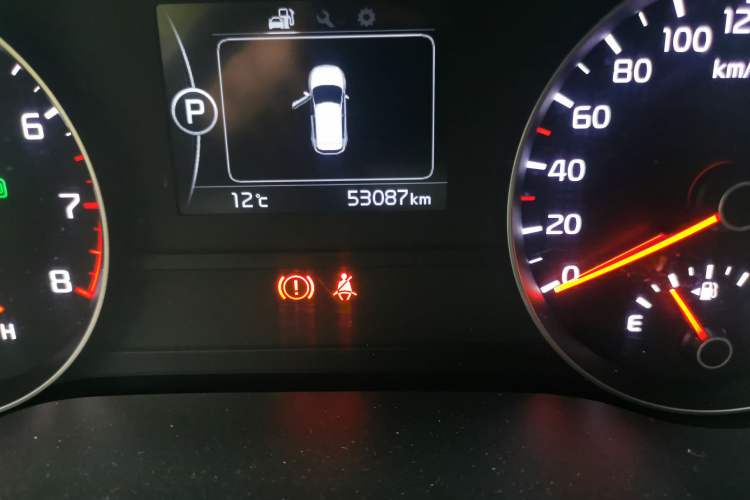 Used Kia KX5 2016 1.6T Automatic Two-Wheel Drive DLX Odometer Close Up
