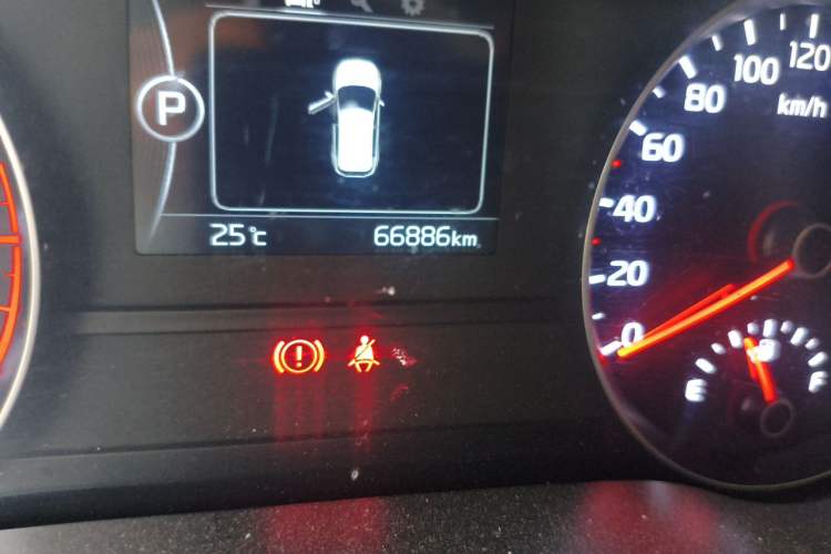 Used Kia KX5 2016 1.6T Automatic Two-Wheel Drive Premium Odometer Close Up