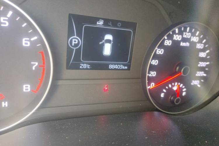 Used Kia KX5 2016 1.6T Automatic Two-Wheel Drive DLX Odometer Close Up