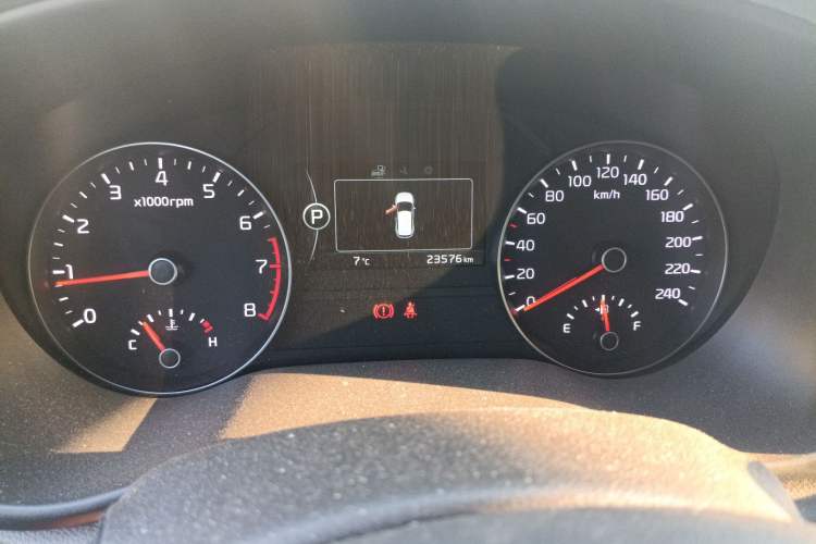 Used Kia KX5 2016 1.6T Automatic Two-Wheel Drive Premium Odometer Close Up