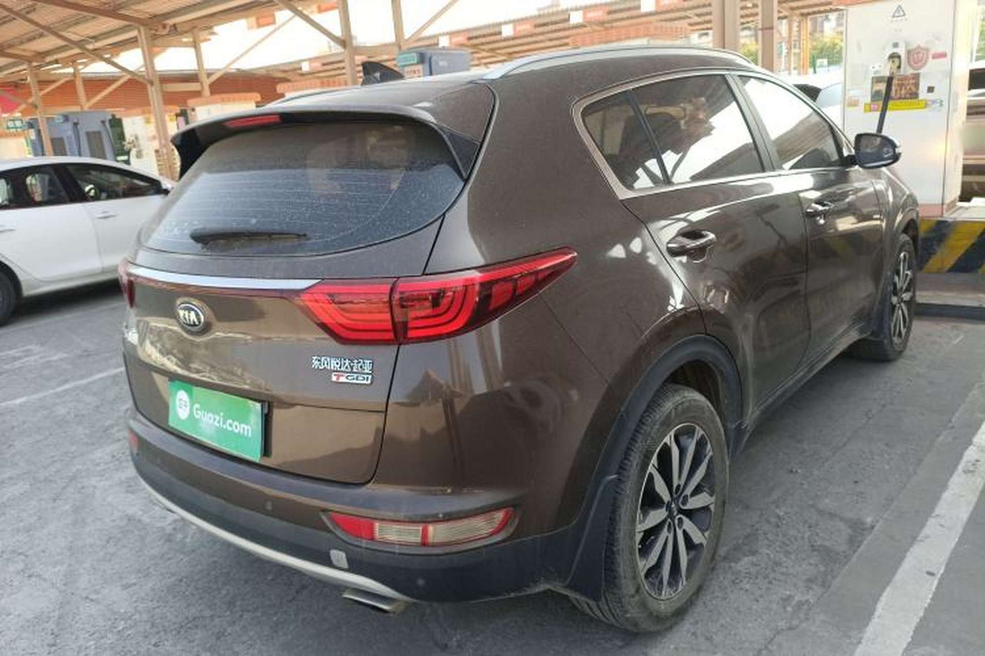 Used Kia KX5 2016 1.6T Automatic Two-Wheel Drive DLX Rear Right 45 Deg