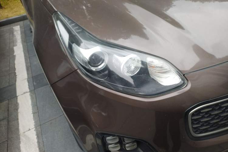 Used Kia KX5 2016 1.6T Automatic Two-Wheel Drive Premium Right Front Headlight