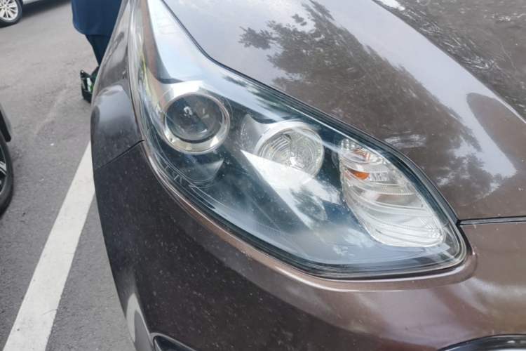 Used Kia KX5 2016 2.0L Automatic 2WD GLS Right Front Headlight