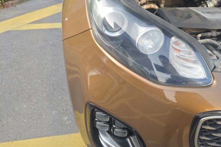 Used Kia KX5 2016 1.6T Automatic Two-Wheel Drive DLX Right Front Headlight