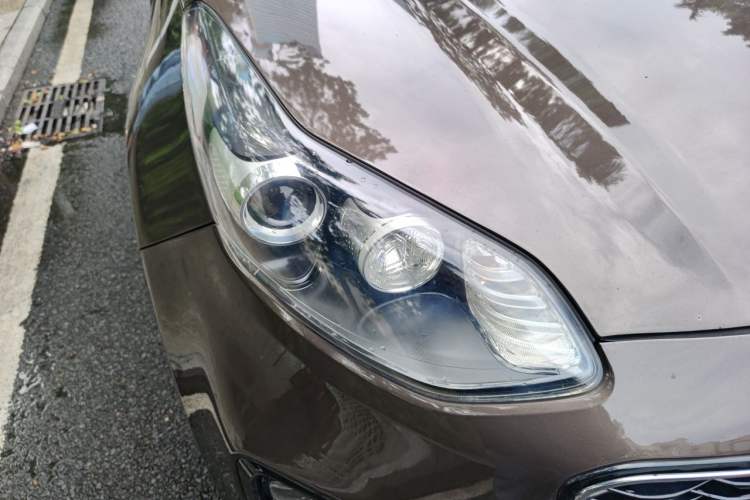 Used Kia KX5 2016 2.0L Automatic 2WD GLS Right Front Headlight