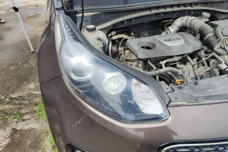 Used Kia KX5 2016 1.6T Automatic Two-Wheel Drive Premium Right Front Headlight