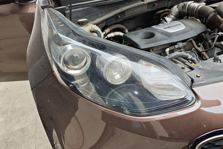 Used Kia KX5 2016 1.6T Automatic Two-Wheel Drive DLX Right Front Headlight