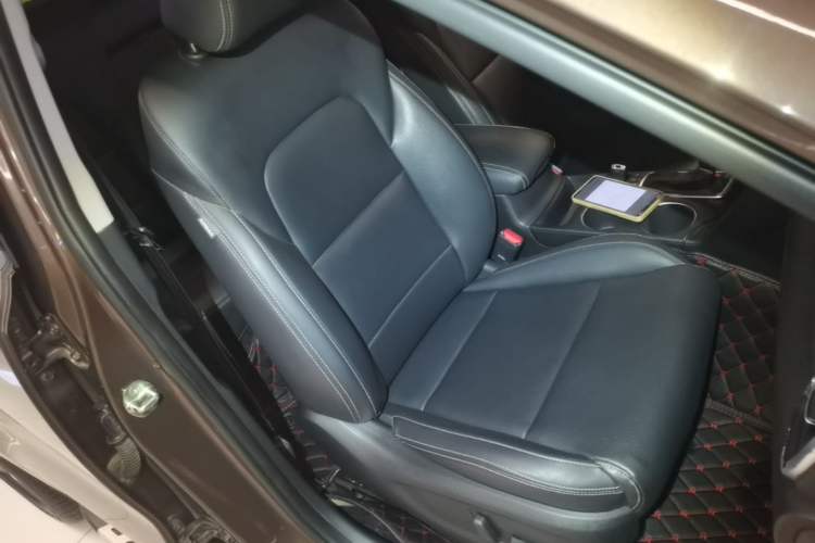 Used Kia KX5 2016 2.0L Automatic 2WD Premium Right Front Seat
