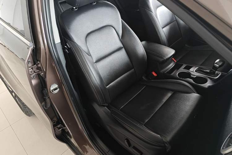 Used Kia KX5 2016 1.6T Automatic Two-Wheel Drive Premium Right Front Seat