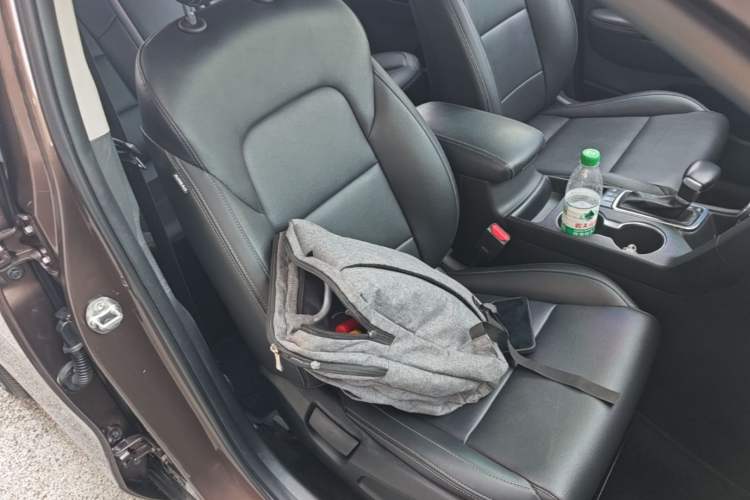 Used Kia KX5 2016 1.6T Automatic Two-Wheel Drive DLX Right Front Seat
