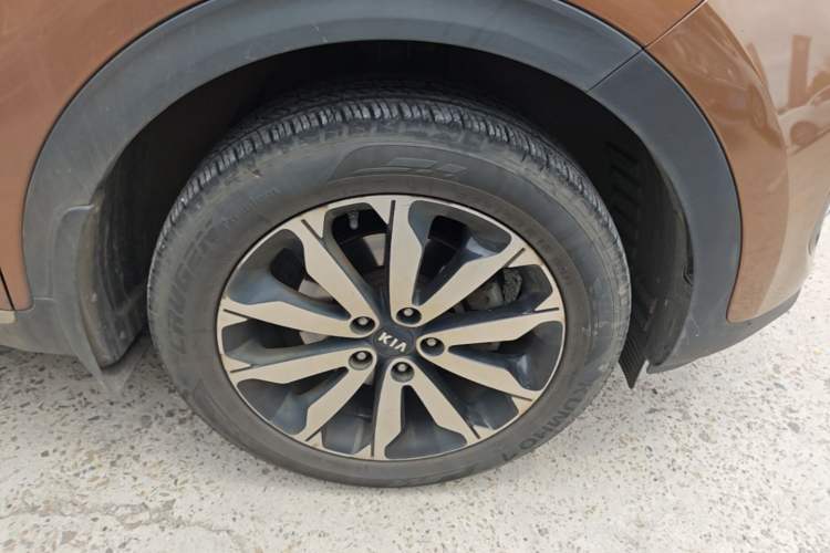 Used Kia KX5 2016 2.0L Automatic 2WD Premium Right Front Wheel Hub