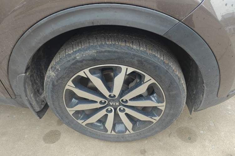 Used Kia KX5 2016 1.6T Automatic Two-Wheel Drive Premium Right Front Wheel Hub