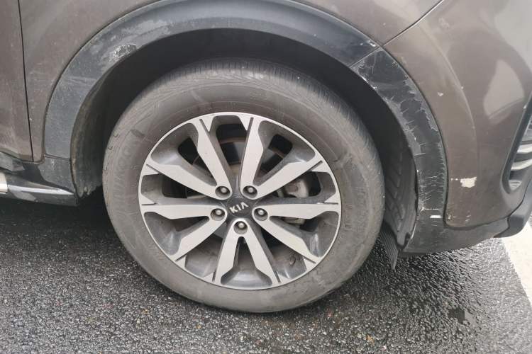 Used Kia KX5 2016 1.6T Automatic Two-Wheel Drive DLX Right Front Wheel Hub