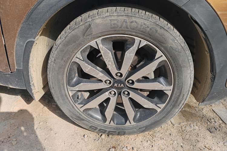 Used Kia KX5 2016 1.6T Automatic Two-Wheel Drive Premium Right Front Wheel Hub
