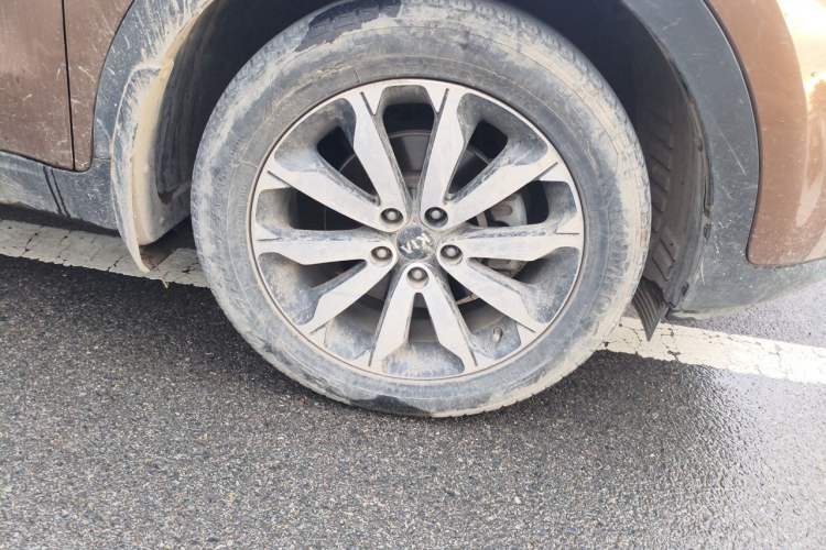 Used Kia KX5 2016 1.6T Automatic Two-Wheel Drive Premium Right Front Wheel Hub