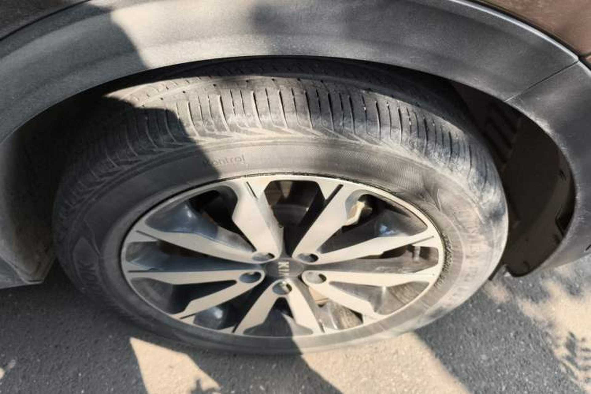 Used Kia KX5 2016 2.0L Automatic 2WD GLS Right Front Wheel Hub