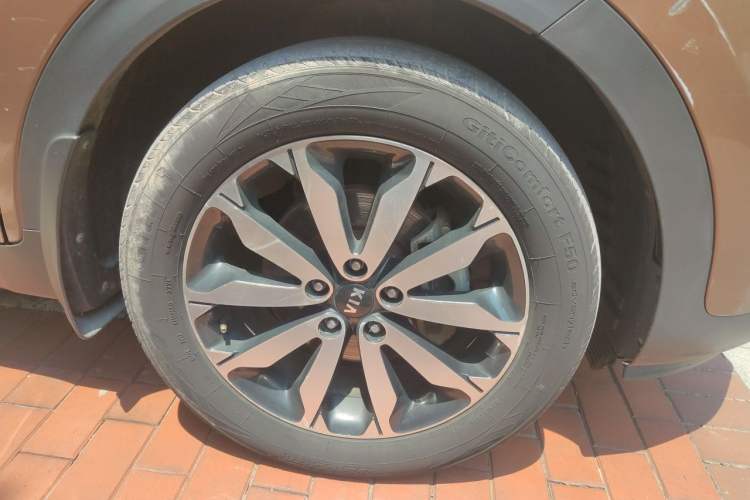 Used Kia KX5 2016 1.6T Automatic Two-Wheel Drive Premium Right Front Wheel Hub