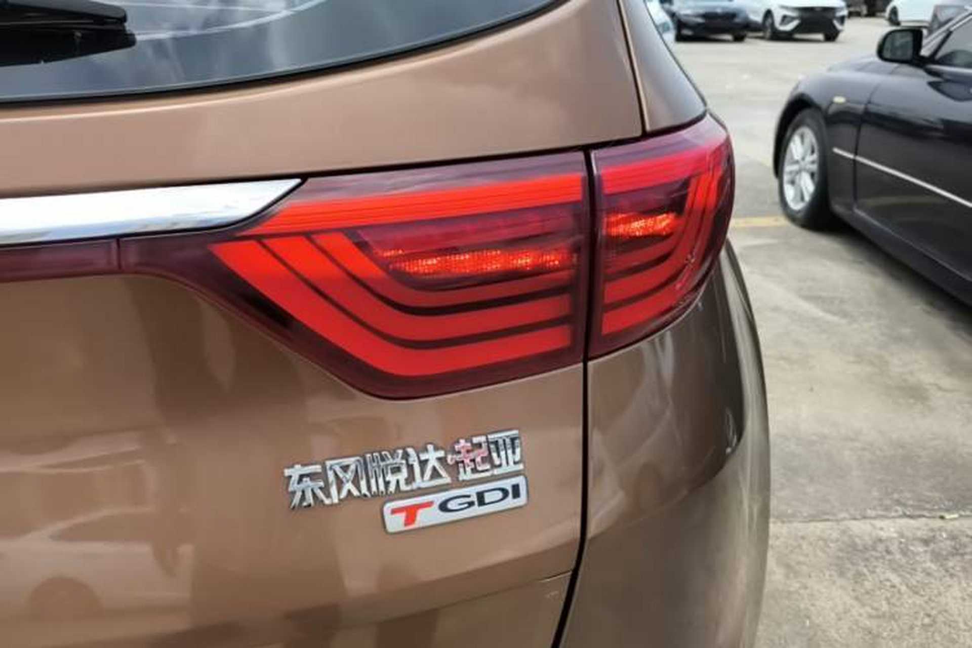 Used Kia KX5 2016 1.6T Automatic Two-Wheel Drive DLX Right Rear Taillight