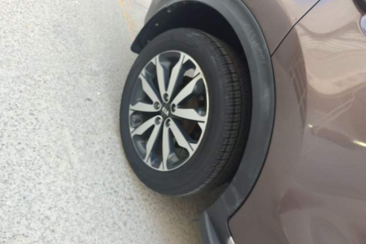 Used Kia KX5 2016 2.0L Automatic 2WD GLS Right Rear Wheel Hub