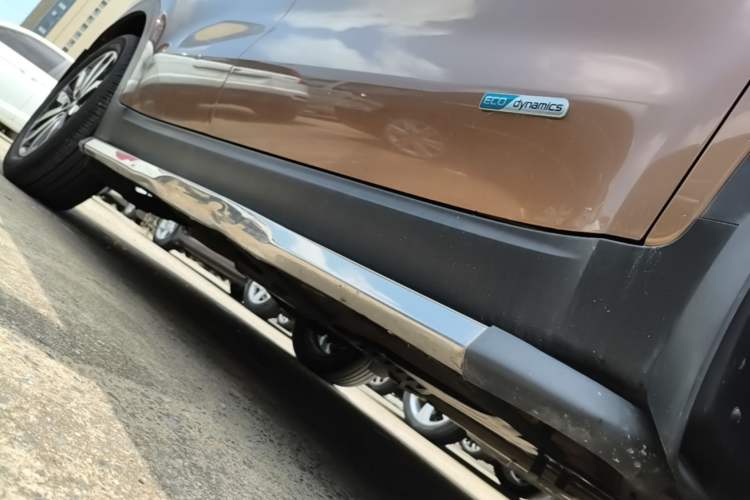 Used Kia KX5 2016 1.6T Automatic Two-Wheel Drive DLX Right Side Sill