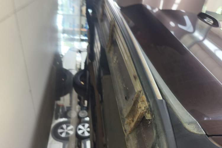 Used Kia KX5 2016 2.0L Automatic 2WD GLS Right Side Sill