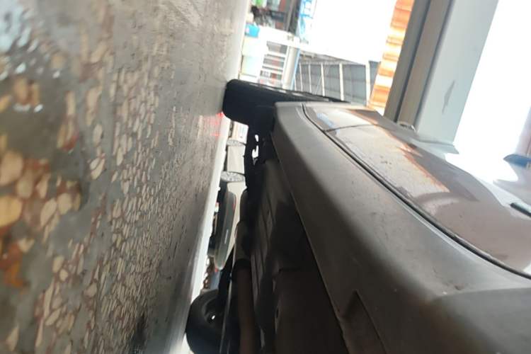 Used Kia KX5 2016 1.6T Automatic Two-Wheel Drive DLX Right Side Sill