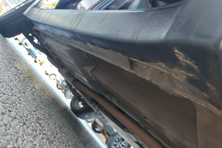 Used Kia KX5 2016 1.6T Automatic Two-Wheel Drive DLX Right Side Sill