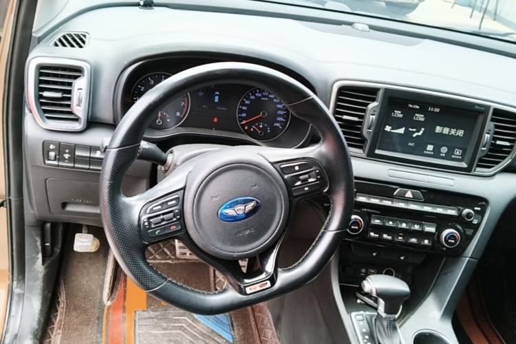 Used Kia KX5 2016 1.6T Automatic Two-Wheel Drive DLX Steering Wheel