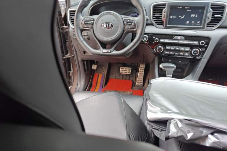 Used Kia KX5 2016 1.6T Automatic Two-Wheel Drive DLX Steering Wheel