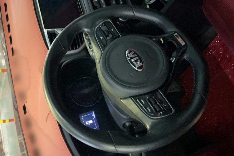 Used Kia KX5 2016 1.6T Automatic Two-Wheel Drive DLX Steering Wheel