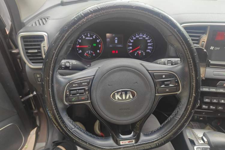 Used Kia KX5 2016 1.6T Automatic Two-Wheel Drive Premium Steering Wheel