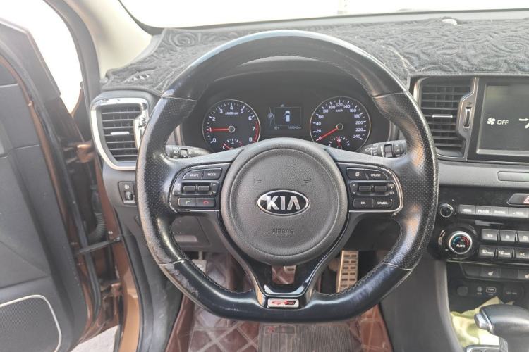 Used Kia KX5 2016 1.6T Automatic Two-Wheel Drive DLX Steering Wheel