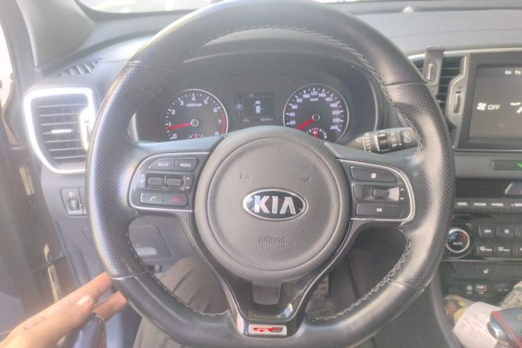Used Kia KX5 2016 1.6T Automatic Two-Wheel Drive DLX Steering Wheel