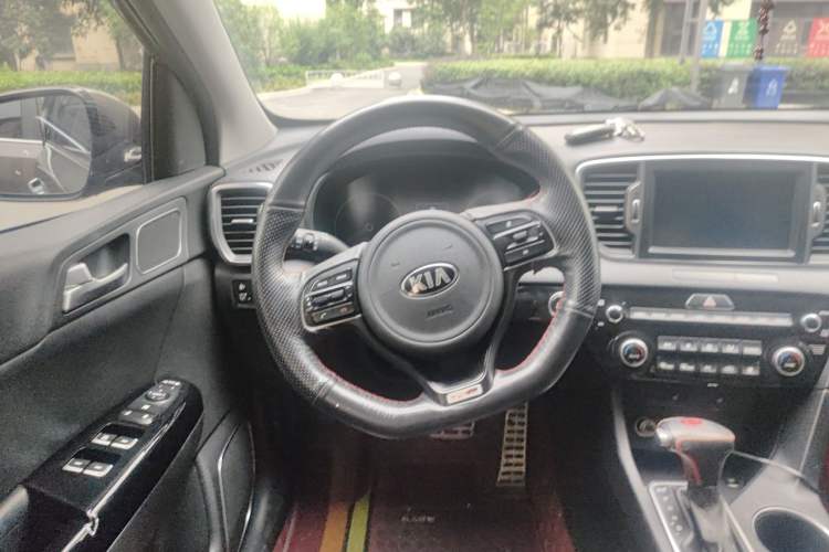 Used Kia KX5 2016 1.6T Automatic Two-Wheel Drive Premium Steering Wheel