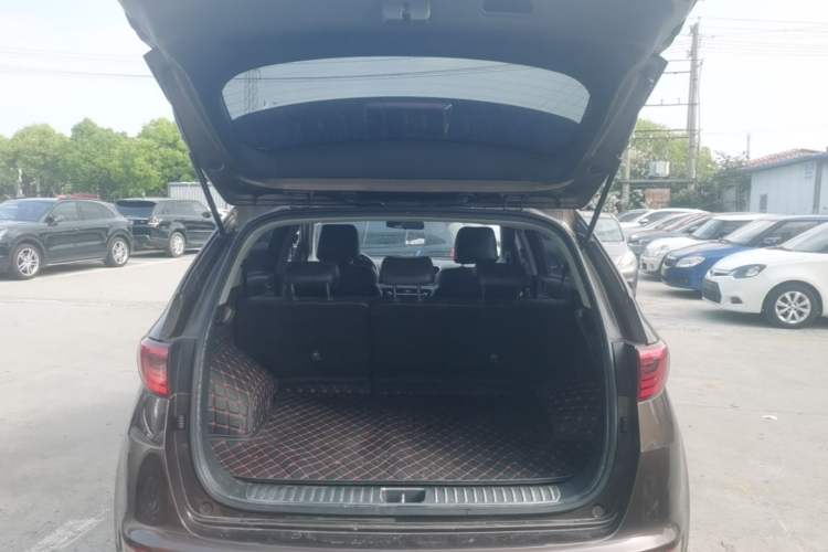 Used Kia KX5 2016 1.6T Automatic Two-Wheel Drive DLX Trunk