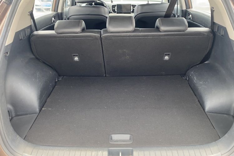 Used Kia KX5 2016 2.0L Automatic 2WD GLS Trunk
