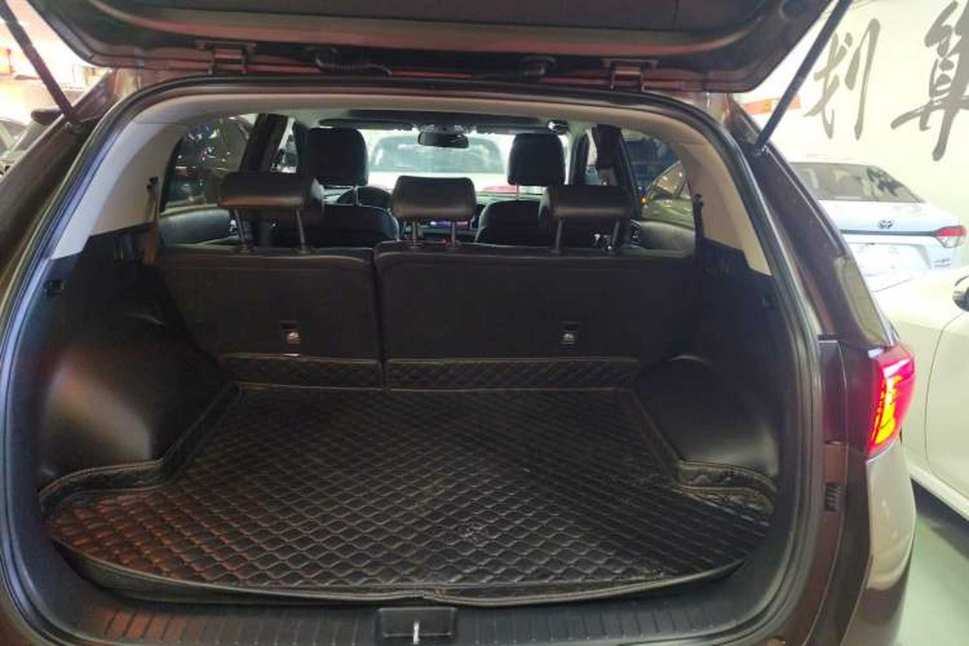 Used Kia KX5 2016 2.0L Automatic 2WD GLS Trunk