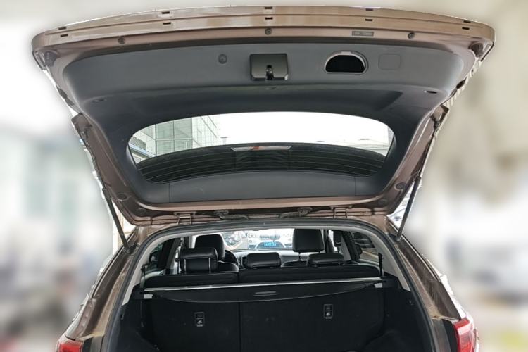 Used Kia KX5 2016 1.6T Automatic Two-Wheel Drive Premium Trunk