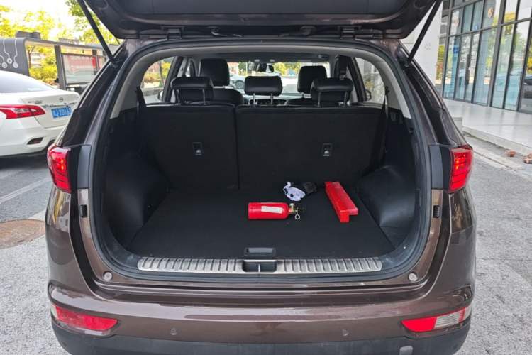 Used Kia KX5 2016 1.6T Automatic Two-Wheel Drive DLX Trunk