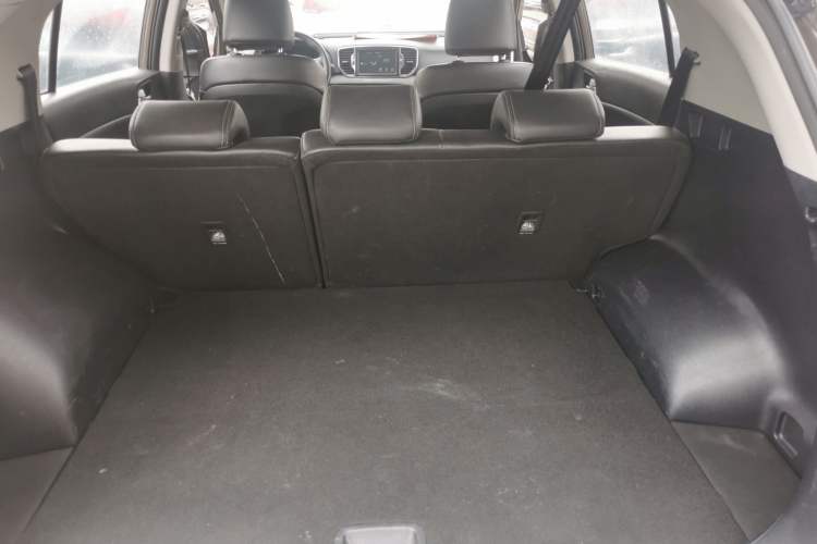 Used Kia KX5 2016 1.6T Automatic Two-Wheel Drive DLX Trunk