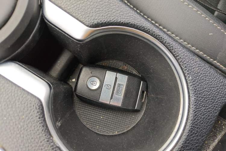 Used Kia KX5 2016 2.0L Automatic 2WD Premium Vehicle Key